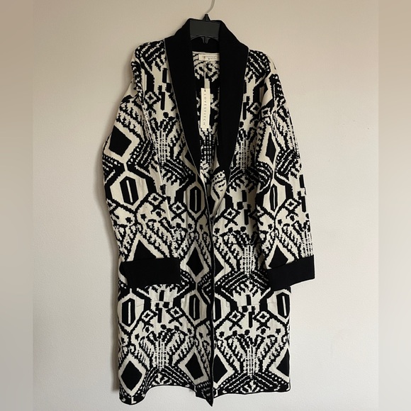 LOVESTITCH Cardigan - Picture 3 of 5